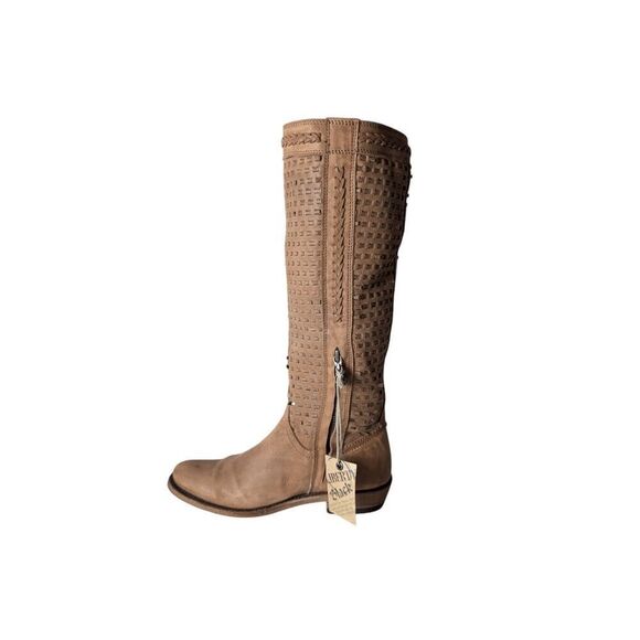 NWT LIBERTY ROCK Women's Tall Brown Punch Out Western Boot Size 7 - Picture 6 of 9